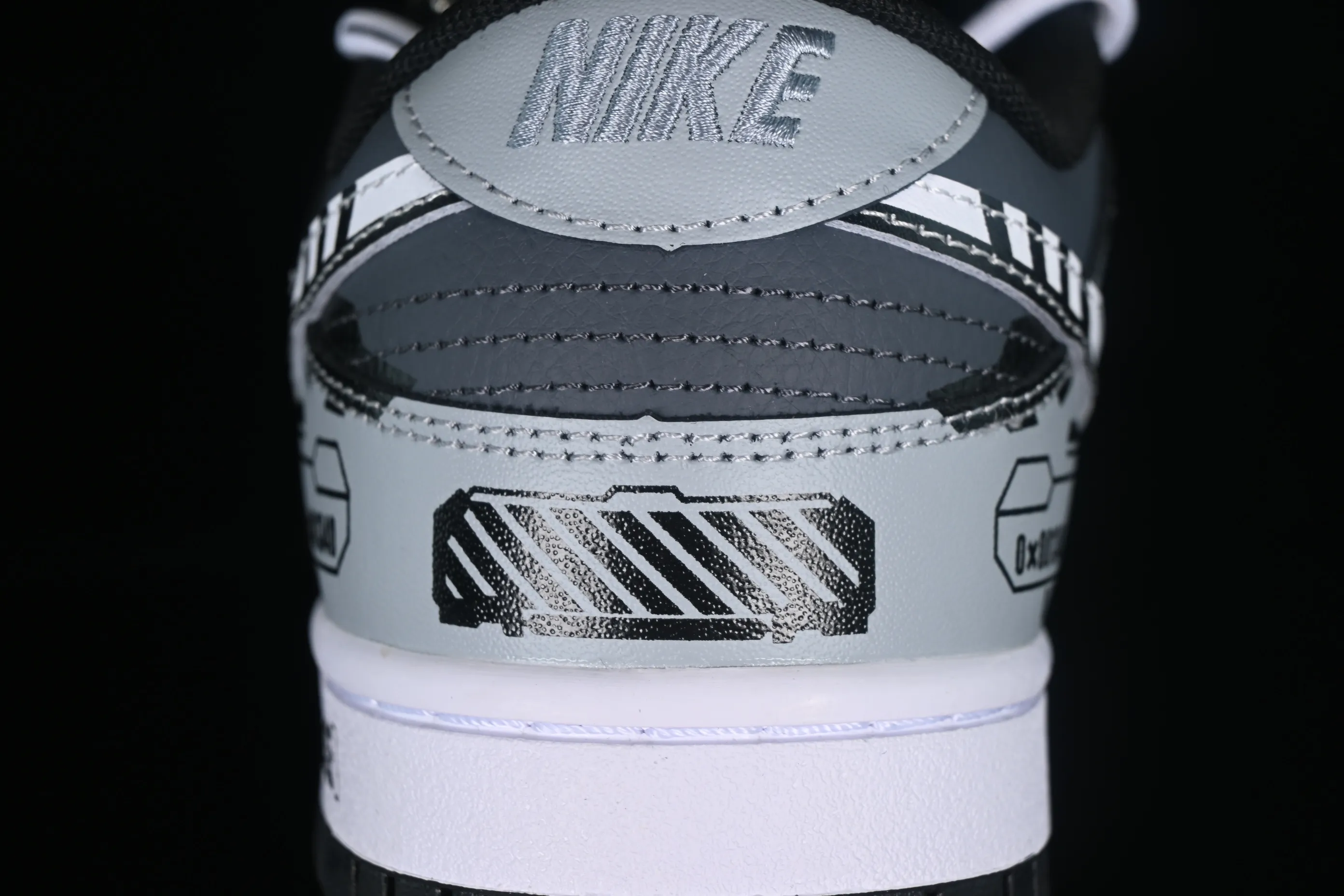 All Categories Nk SB Dunk Series Nk SB Dunk Low Low-top sneakers Special offer Nk Dunk Low Space-time Machinery Hand-painted spray painting SB deconstructed shoelaces low-top casual sneakers DJ6188-002